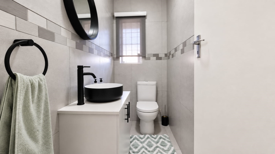 2 Bedroom Property for Sale in Brackenhurst Gauteng