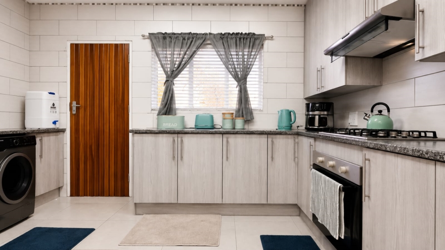 2 Bedroom Property for Sale in Brackenhurst Gauteng