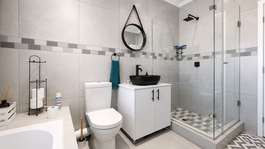 2 Bedroom Property for Sale in Brackenhurst Gauteng