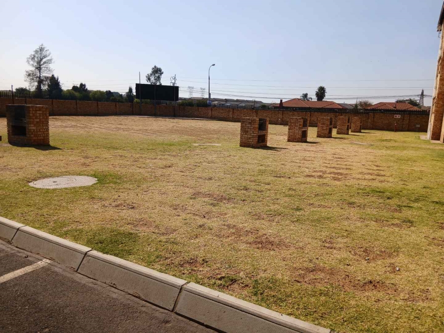 3 Bedroom Property for Sale in Albertsdal Gauteng