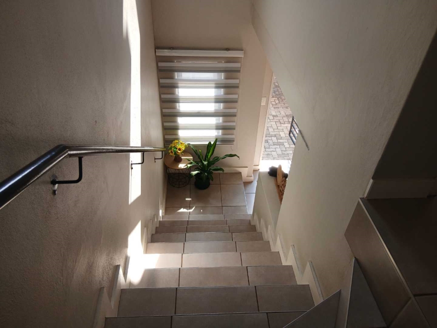 2 Bedroom Property for Sale in Albertsdal Gauteng