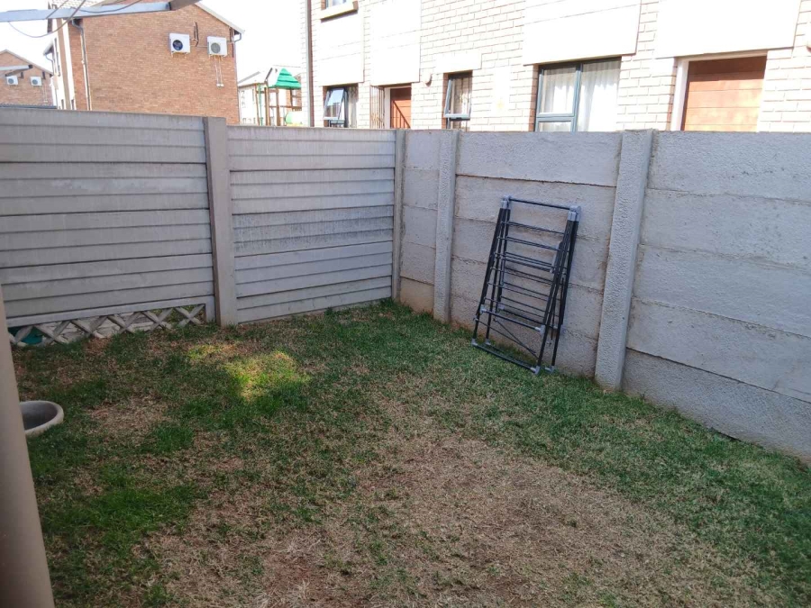 2 Bedroom Property for Sale in Albertsdal Gauteng