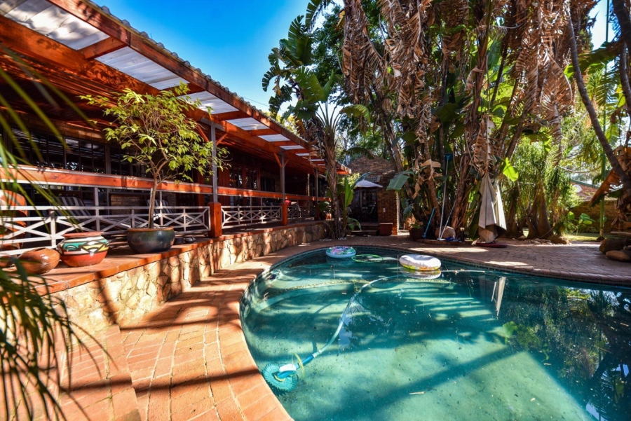 4 Bedroom Property for Sale in Faerie Glen Gauteng