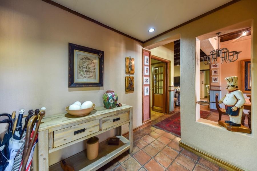 4 Bedroom Property for Sale in Faerie Glen Gauteng