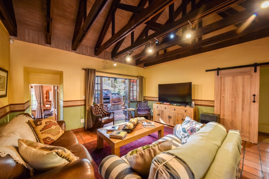 4 Bedroom Property for Sale in Faerie Glen Gauteng