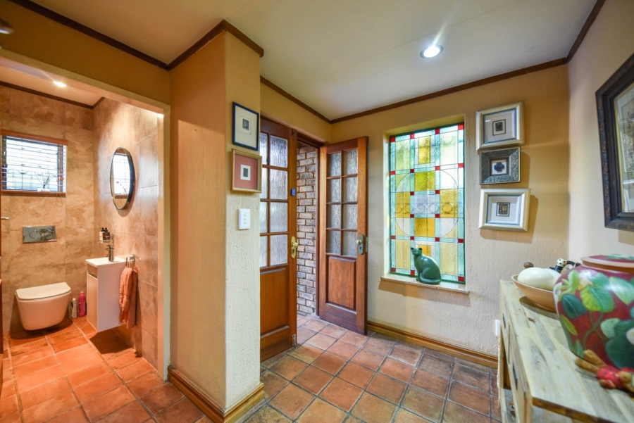 4 Bedroom Property for Sale in Faerie Glen Gauteng