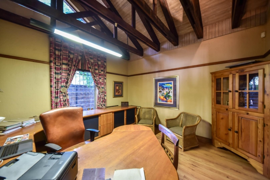 4 Bedroom Property for Sale in Faerie Glen Gauteng