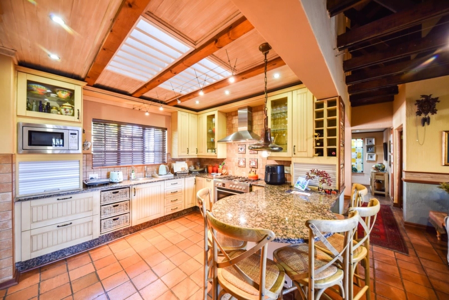4 Bedroom Property for Sale in Faerie Glen Gauteng
