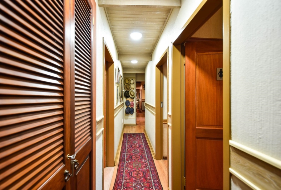 4 Bedroom Property for Sale in Faerie Glen Gauteng