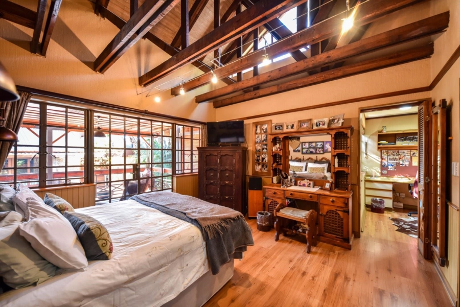 4 Bedroom Property for Sale in Faerie Glen Gauteng