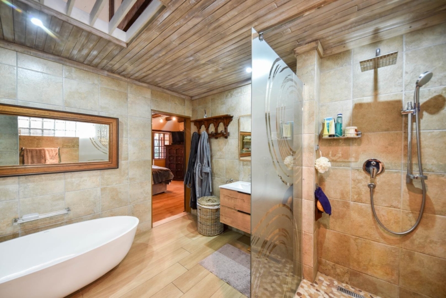 4 Bedroom Property for Sale in Faerie Glen Gauteng