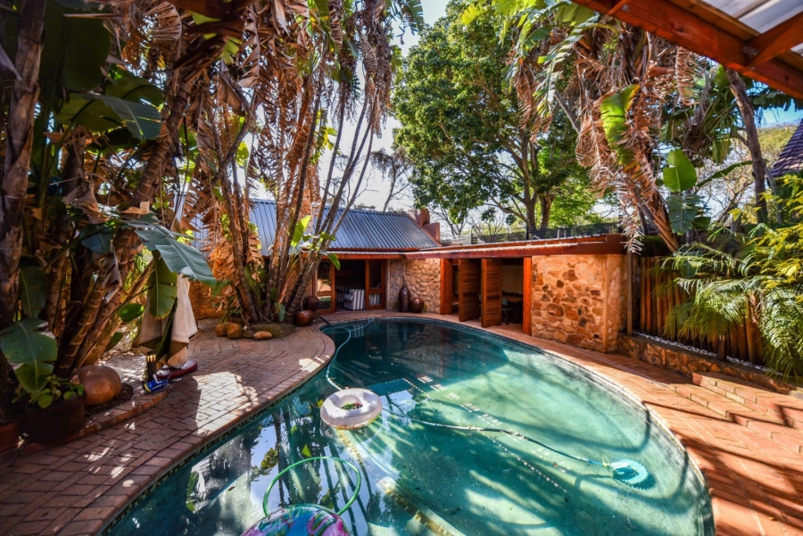 4 Bedroom Property for Sale in Faerie Glen Gauteng