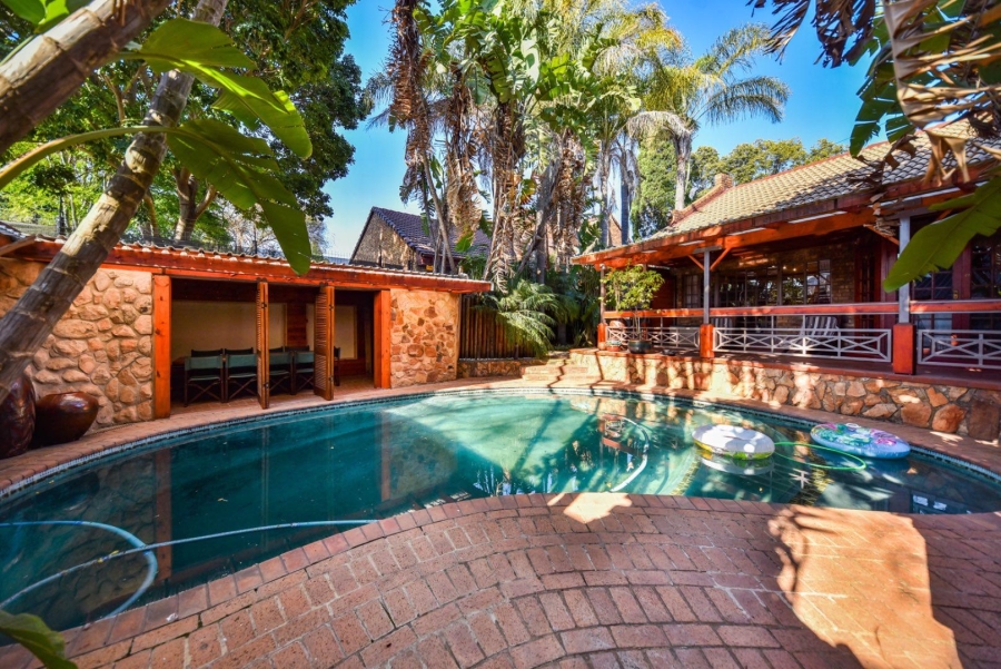 4 Bedroom Property for Sale in Faerie Glen Gauteng