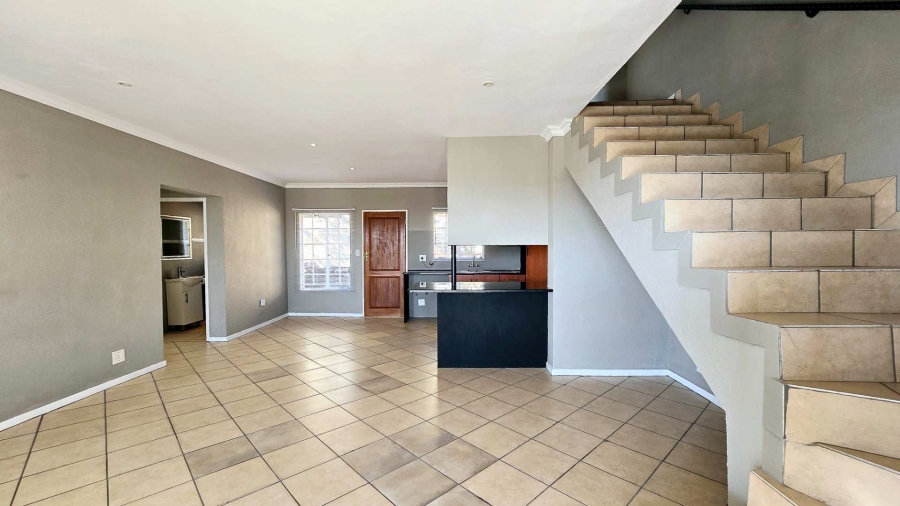 3 Bedroom Property for Sale in La Montagne Gauteng