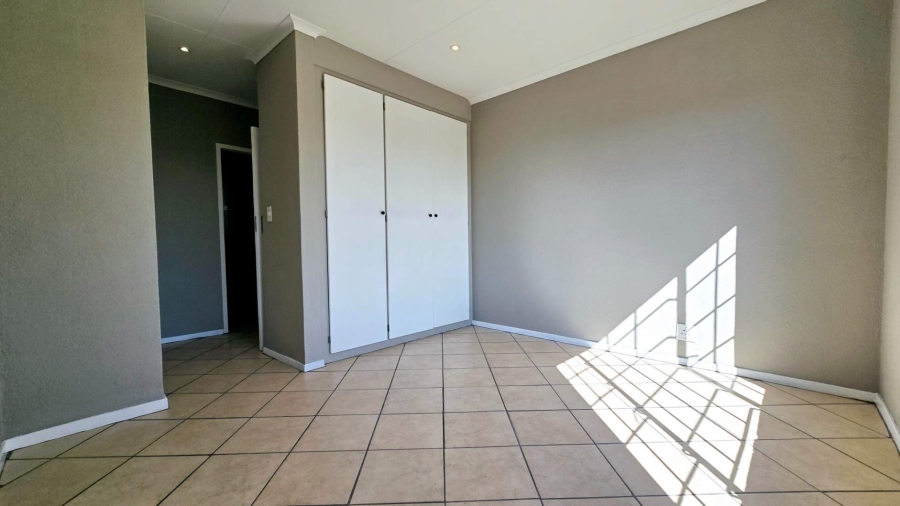 3 Bedroom Property for Sale in La Montagne Gauteng