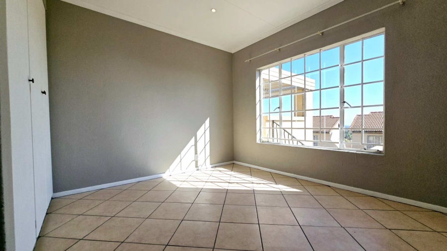 3 Bedroom Property for Sale in La Montagne Gauteng