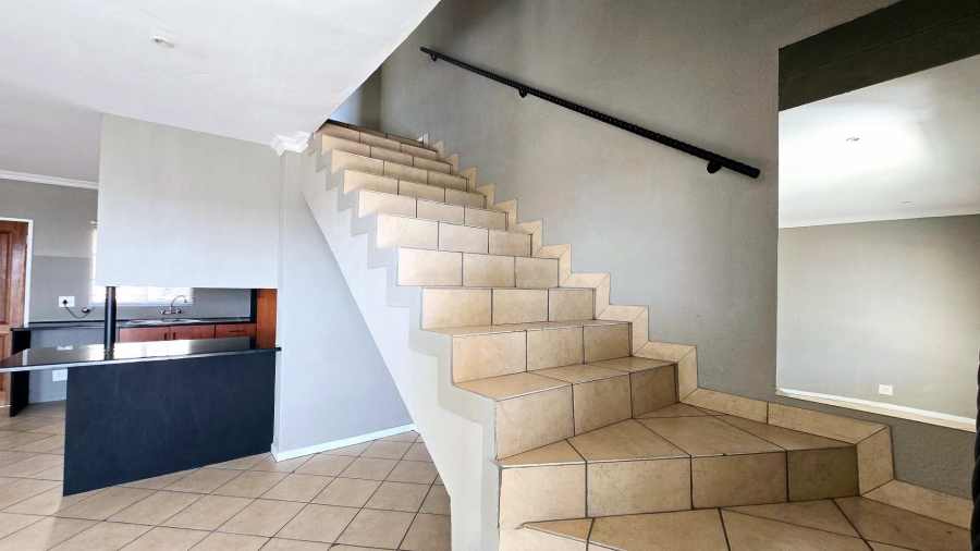 3 Bedroom Property for Sale in La Montagne Gauteng