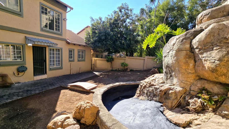 3 Bedroom Property for Sale in La Montagne Gauteng