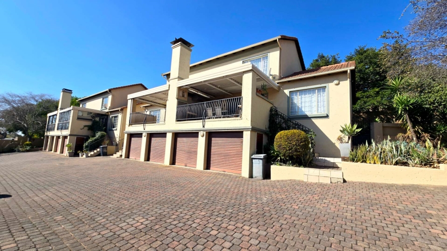 3 Bedroom Property for Sale in La Montagne Gauteng