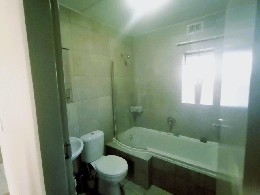 2 Bedroom Property for Sale in Montana Tuine Gauteng