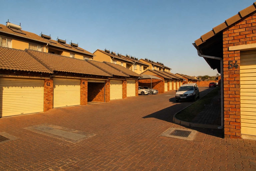 To Let 2 Bedroom Property for Rent in Sagewood Gauteng