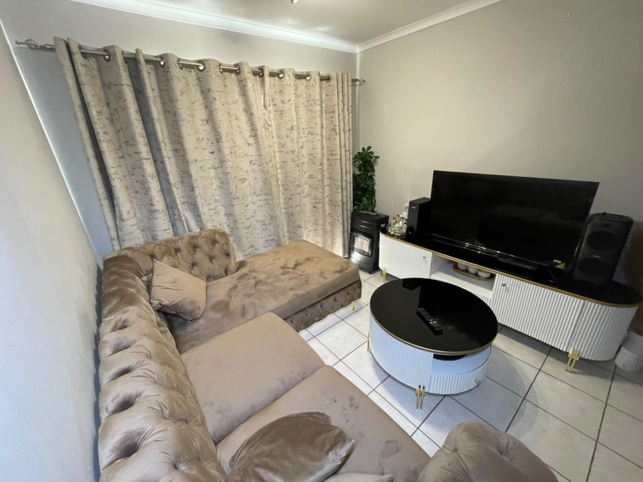 1 Bedroom Property for Sale in Esther Park Gauteng