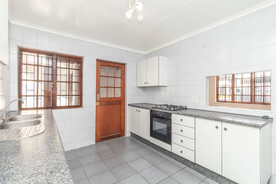 3 Bedroom Property for Sale in Barbeque Downs Gauteng