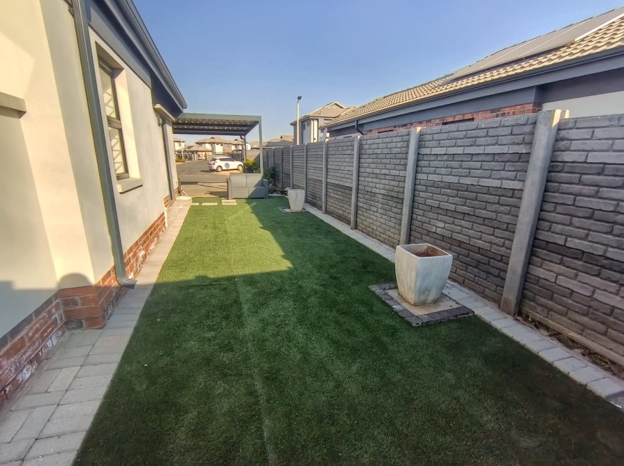 3 Bedroom Property for Sale in Albertsdal Gauteng