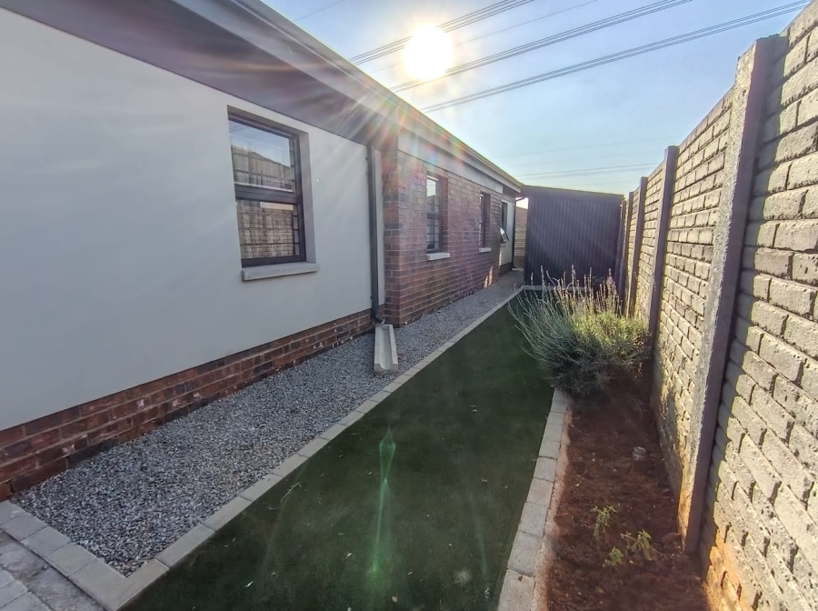 3 Bedroom Property for Sale in Albertsdal Gauteng
