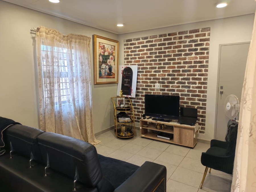 3 Bedroom Property for Sale in Albertsdal Gauteng