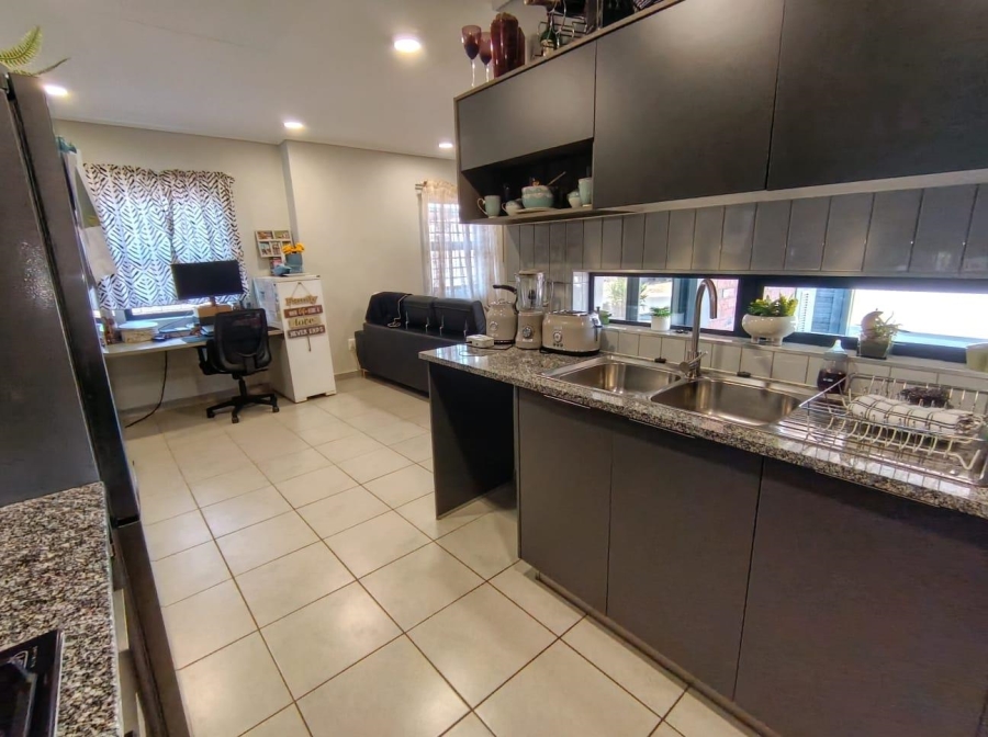 3 Bedroom Property for Sale in Albertsdal Gauteng