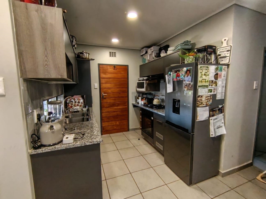 3 Bedroom Property for Sale in Albertsdal Gauteng