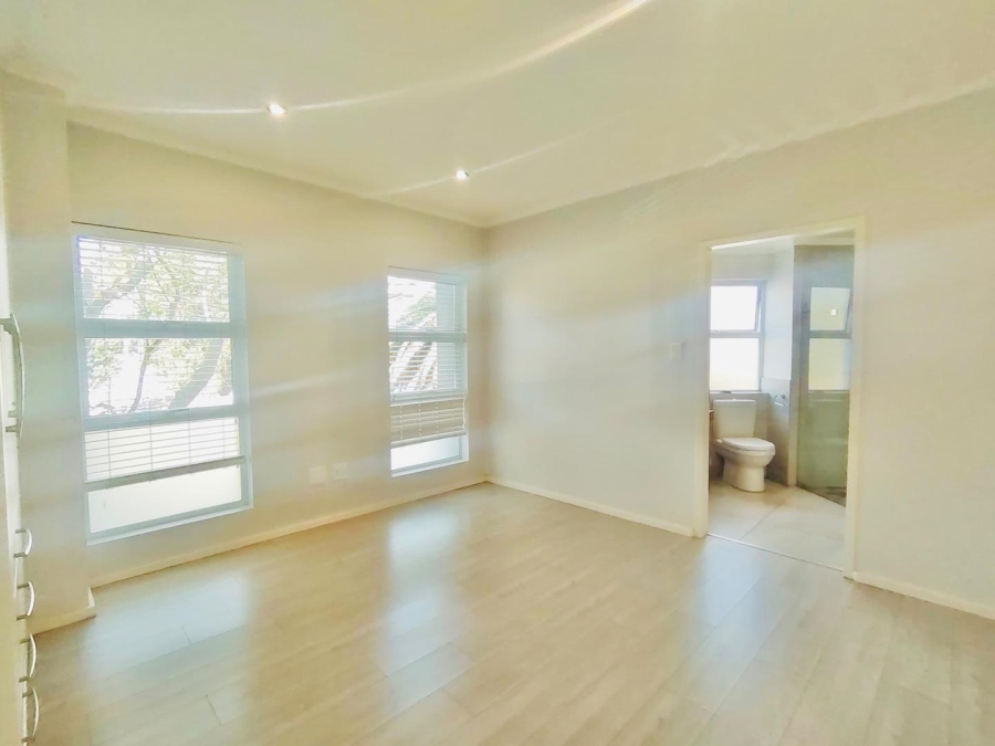 2 Bedroom Property for Sale in Bryanston Gauteng