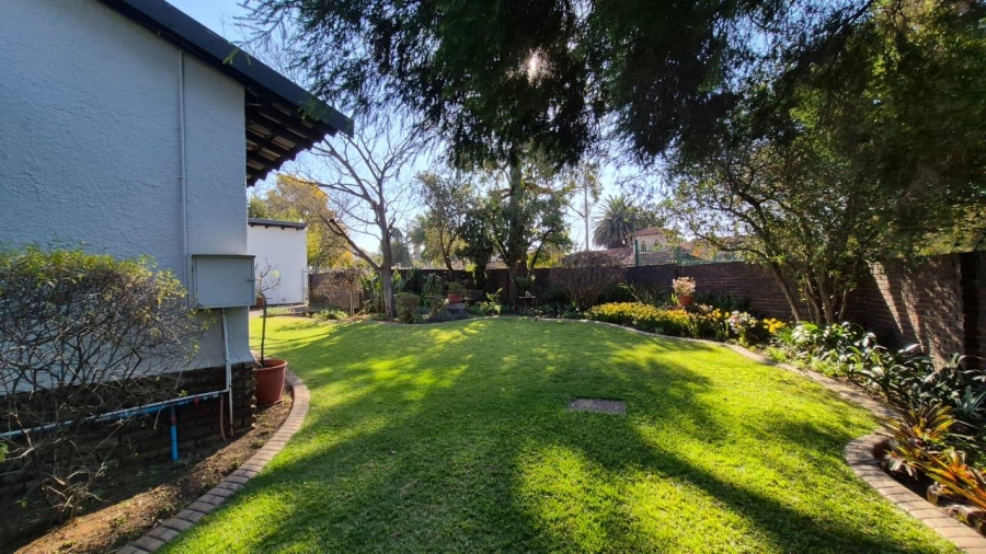 4 Bedroom Property for Sale in Van Riebeeck Park Gauteng