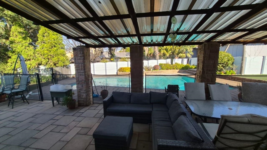 4 Bedroom Property for Sale in Van Riebeeck Park Gauteng