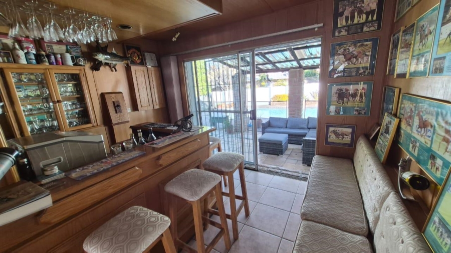 4 Bedroom Property for Sale in Van Riebeeck Park Gauteng
