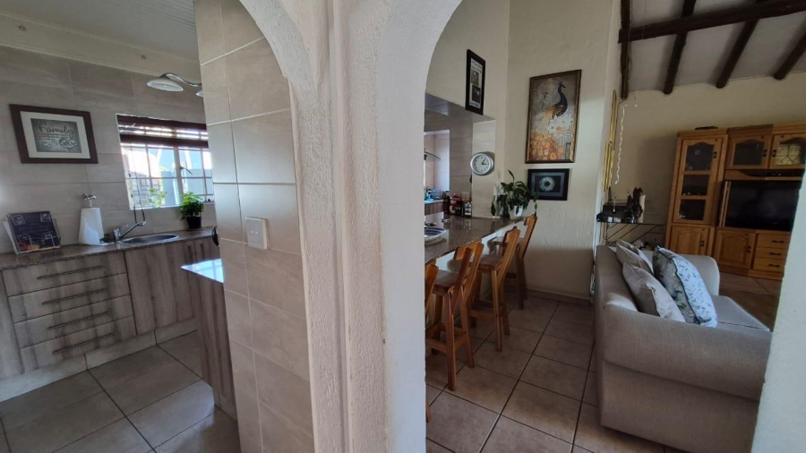 4 Bedroom Property for Sale in Van Riebeeck Park Gauteng
