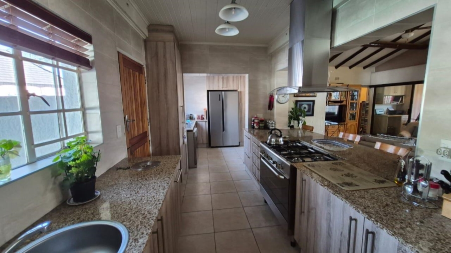 4 Bedroom Property for Sale in Van Riebeeck Park Gauteng
