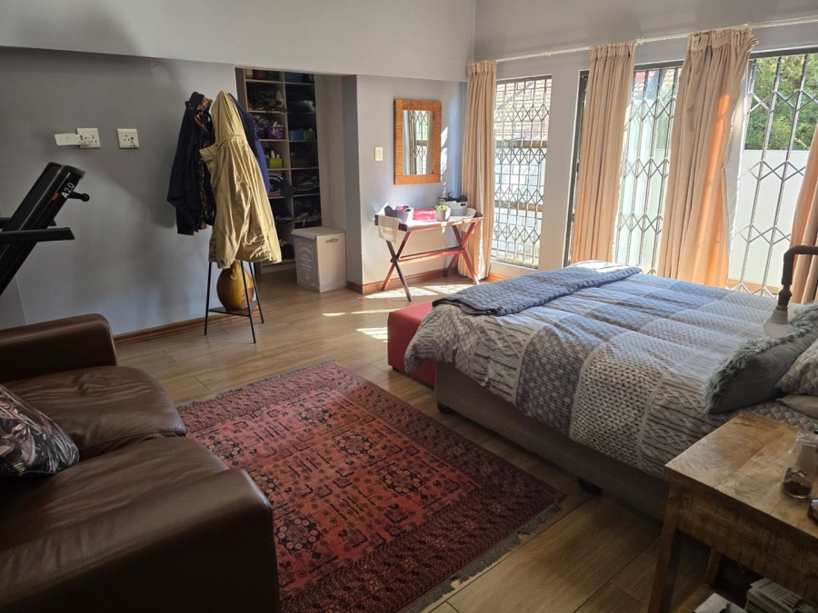 5 Bedroom Property for Sale in Glen Marais Gauteng