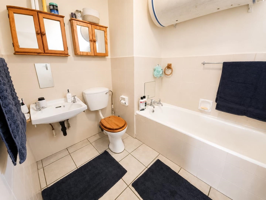 2 Bedroom Property for Sale in Queenswood Gauteng