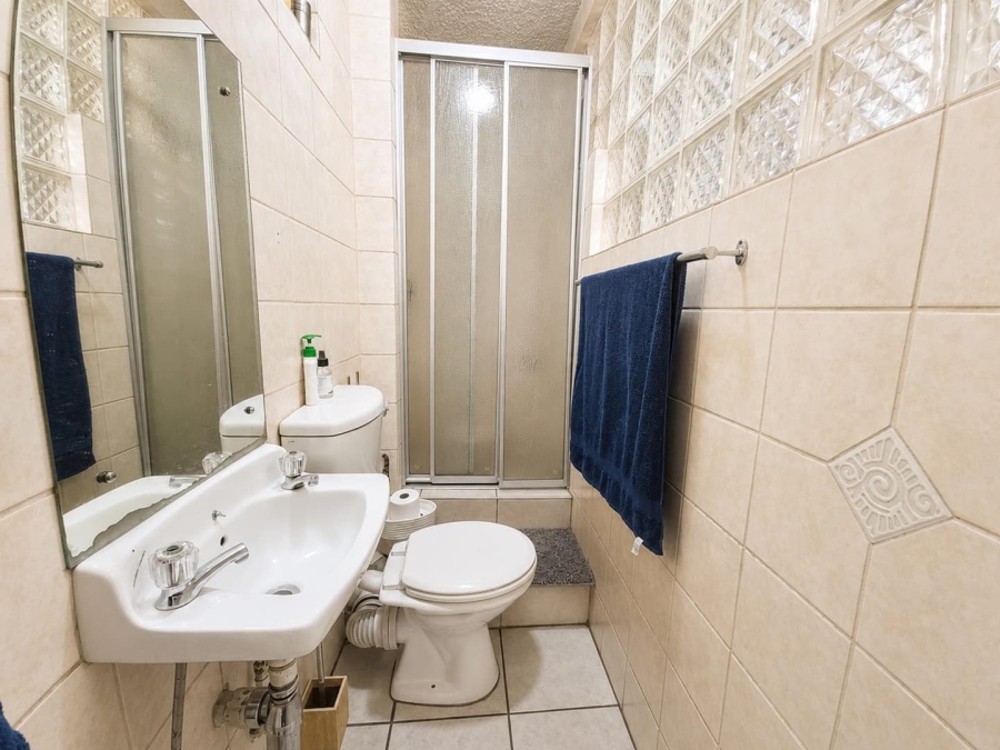 2 Bedroom Property for Sale in Queenswood Gauteng