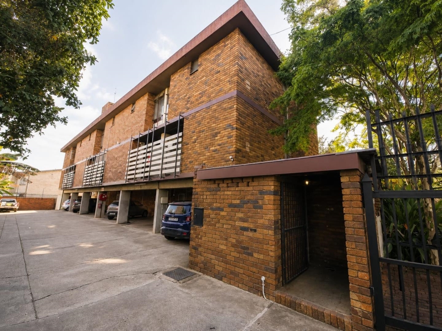 2 Bedroom Property for Sale in Queenswood Gauteng
