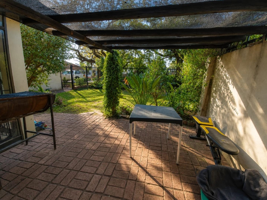 2 Bedroom Property for Sale in Queenswood Gauteng