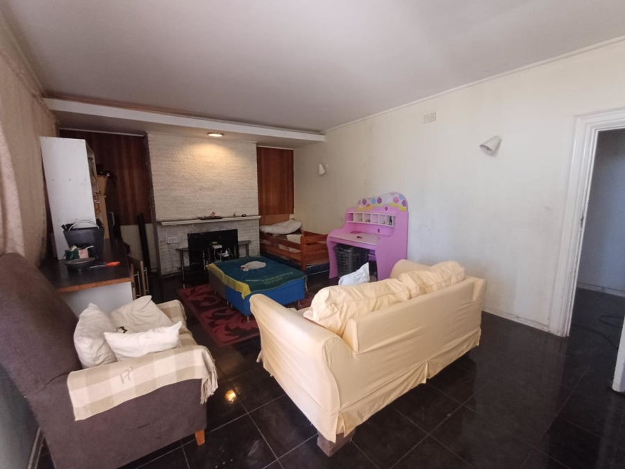 7 Bedroom Property for Sale in Kenilworth Gauteng