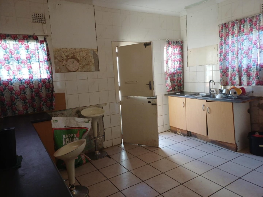 7 Bedroom Property for Sale in Kenilworth Gauteng
