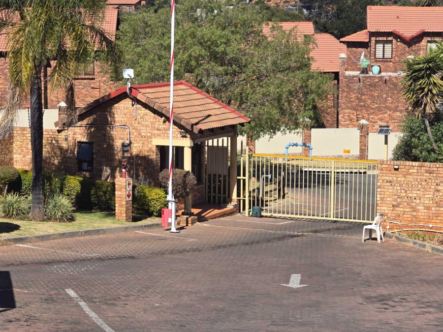 2 Bedroom Property for Sale in Winchester Hills Gauteng