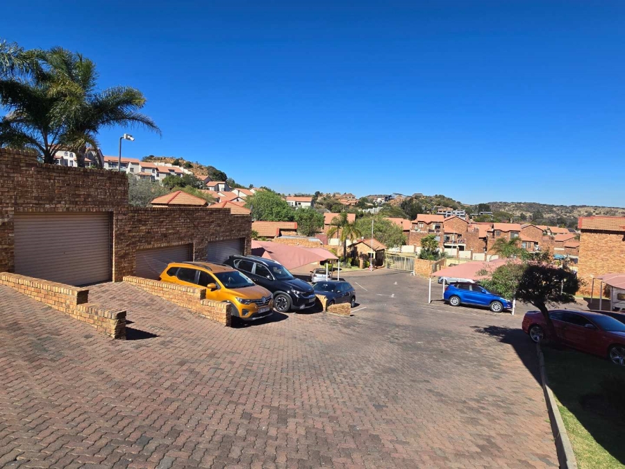 2 Bedroom Property for Sale in Winchester Hills Gauteng