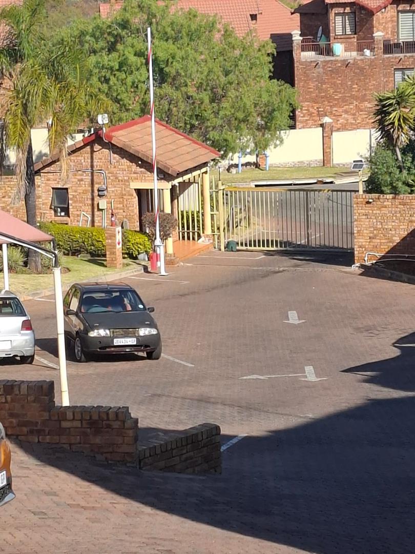 2 Bedroom Property for Sale in Winchester Hills Gauteng