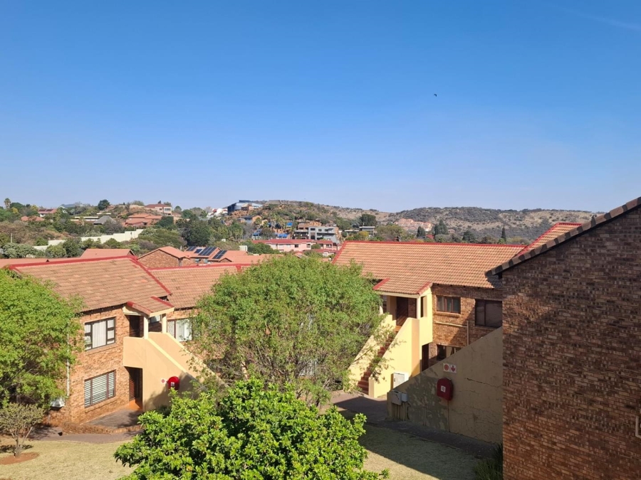 2 Bedroom Property for Sale in Winchester Hills Gauteng