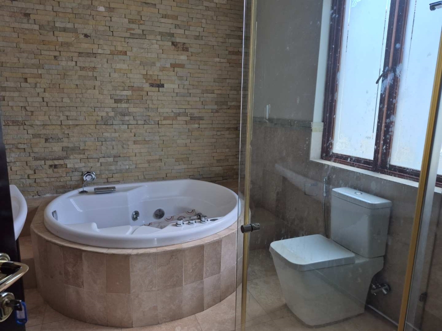 5 Bedroom Property for Sale in Bassonia Gauteng
